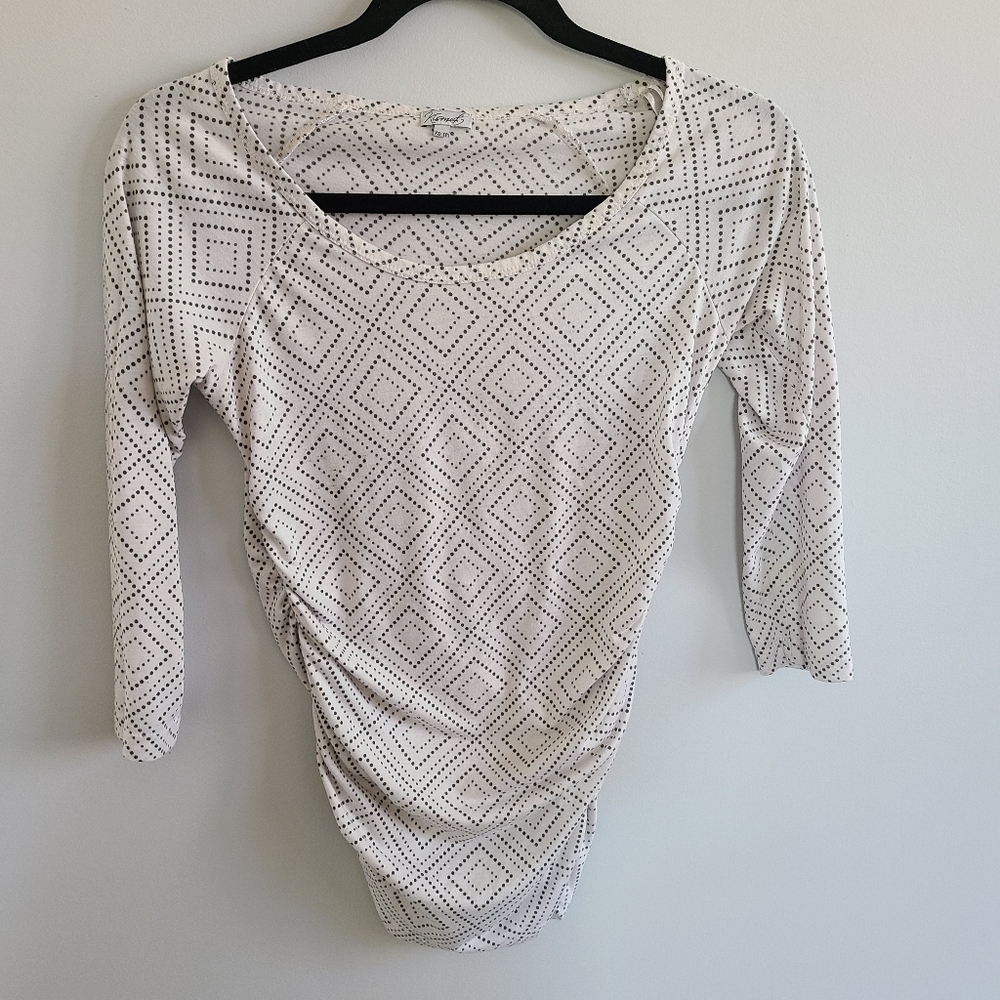 ✨️5 for $25✨️ Xs Kismet Diamond Patterned 3/4 Sleeve Top